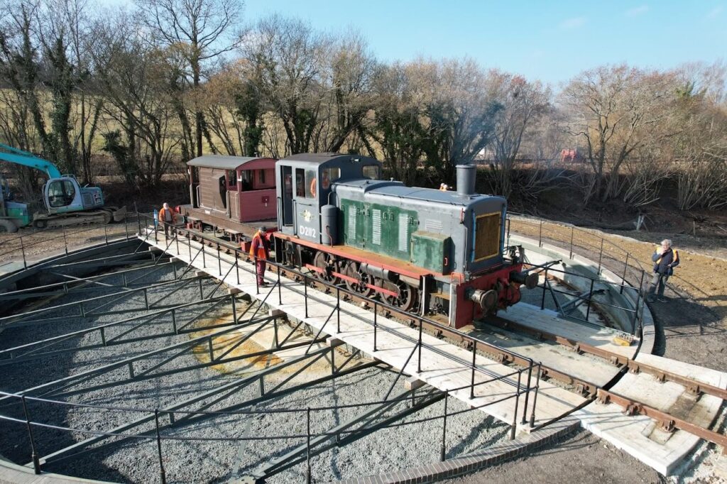 Drewry D2112 on Robertsbridge Junction Turntable